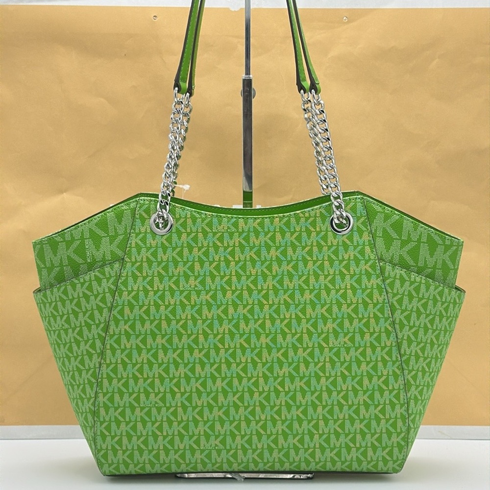 Michael Kors Jet Set Large Signature Logo Chain Shoulder Tote Bag
Jungle Green - Picture 6 of 16
